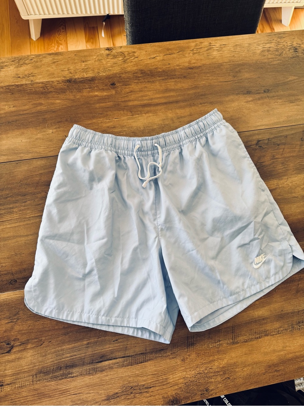 Nike Mens Baby Powder Blue Large Woven Flow Shorts